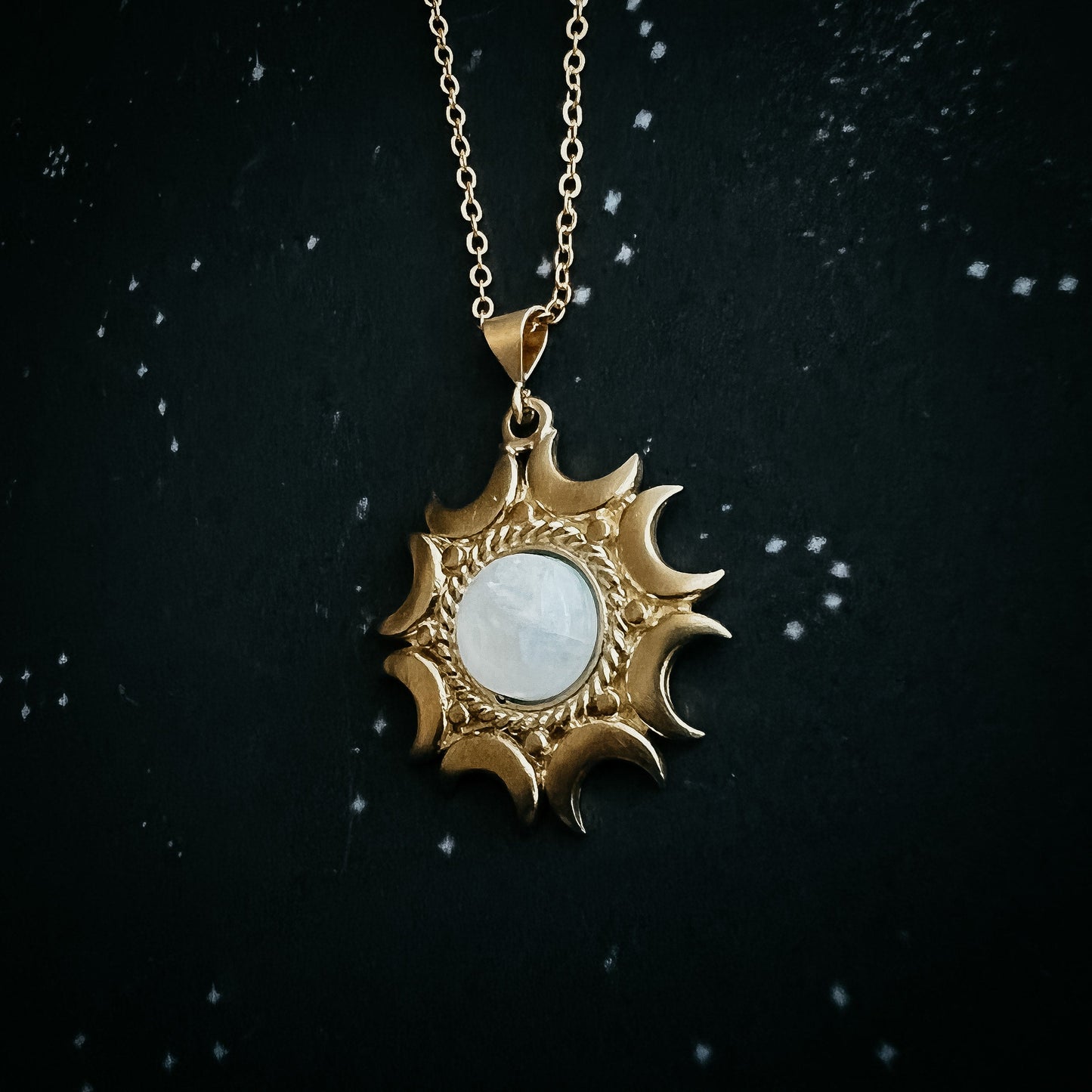 Apparel & Accessories